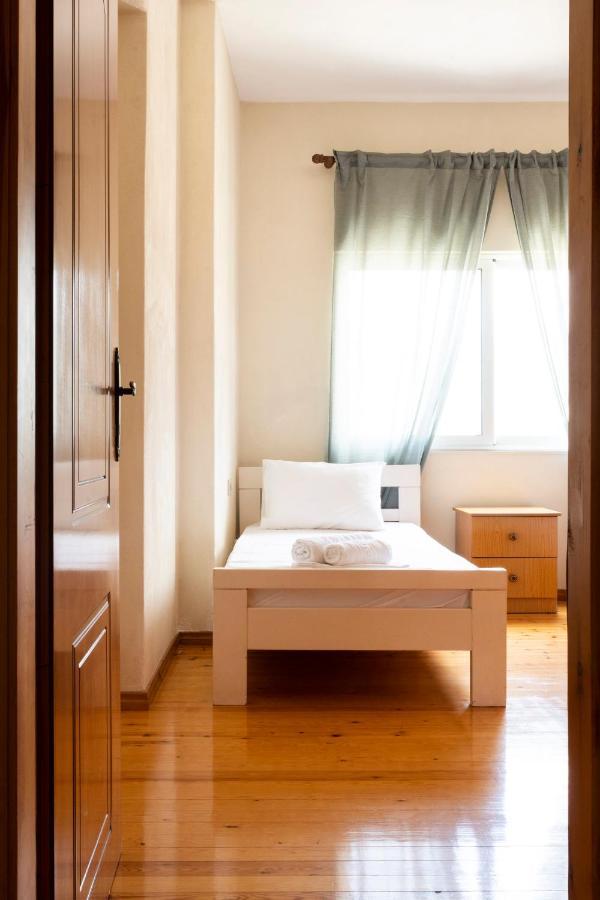 Janakis Apartments Himare Buitenkant foto